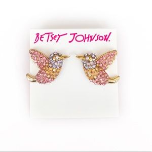 ♥️ Betsey Johnson Buzz Off Hummingbird Earrings